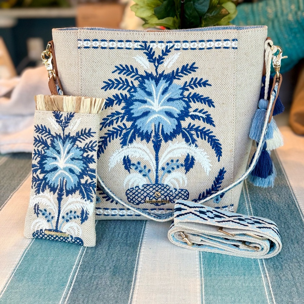 Spartina Blue and White Embroidered Tote Bag Set